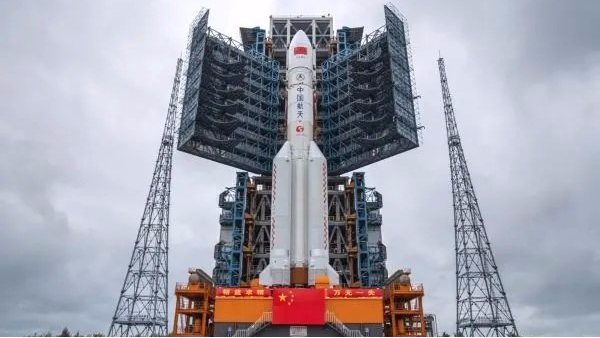 借長(zhǎng)征五號(hào)運(yùn)載火箭成功升空之際，談?wù)勮F粉為何被稱為發(fā)射架“清道夫”